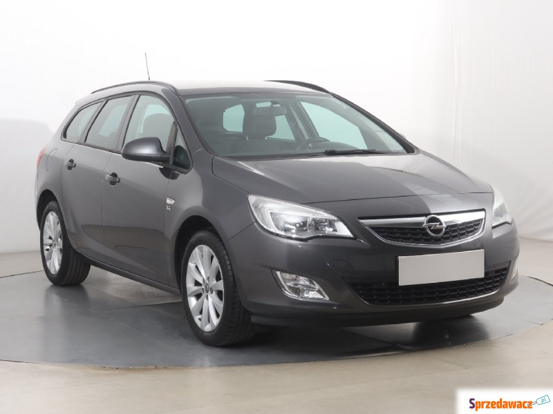 Opel Astra 1.4 T (140KM), 2012 - Samochody osobowe - Katowice