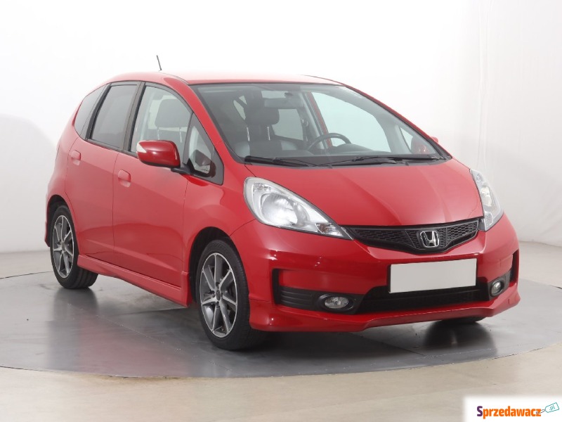 Honda Jazz  Hatchback 2015,  1.4 benzyna - Na sprzedaż za 36 999 zł - Katowice