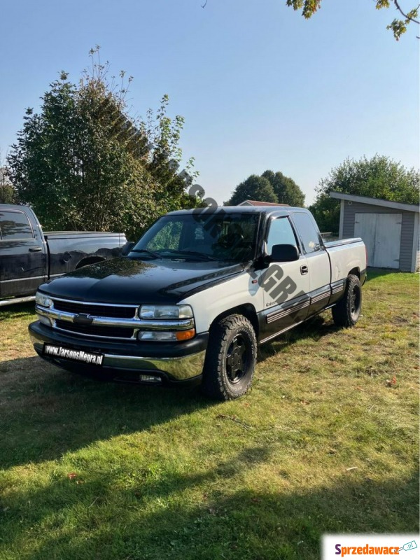 Chevrolet  2001,  4.8 benzyna - Na sprzedaż za 31 800 zł - Kiczyce