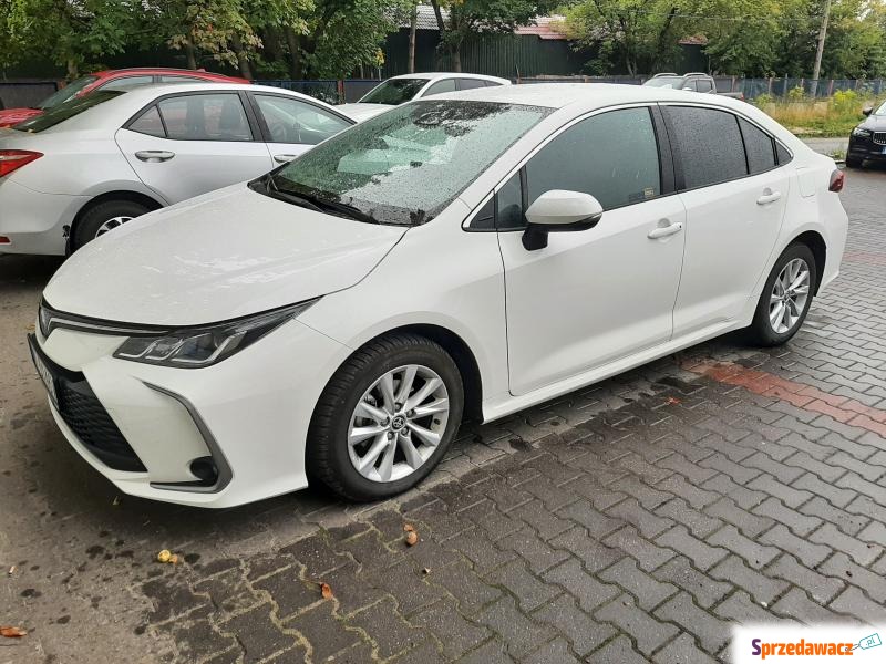 Toyota Corolla  Sedan/Limuzyna 2023,  1.8 hybryda - Na sprzedaż za 130 000 zł - Warszawa