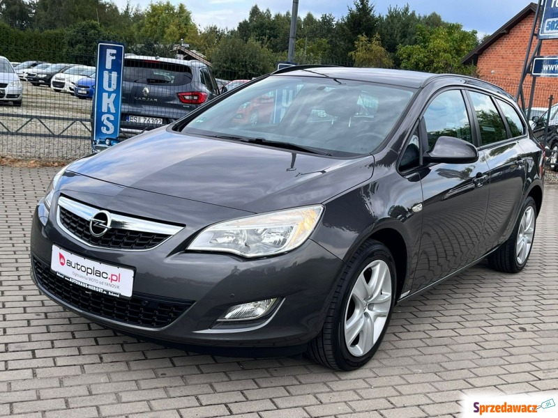 Opel Astra 2012,  1.4 benzyna - Na sprzedaż za 26 900 zł - Zduńska Wola