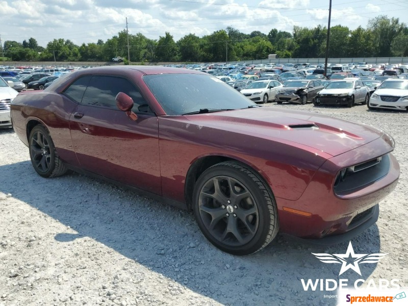 Dodge Challenger  Coupe/Sportowy 2018,  3.7 benzyna - Na sprzedaż za 42 300 zł - Sękocin Nowy