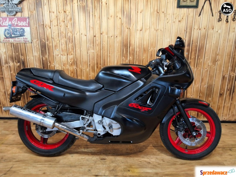 Customowa honda CBR600 f  nie do zajechania s... - Motocykle sportowe - Stare Miasto