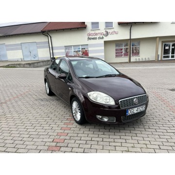 Fiat Linea - 2011 rok - 1.4 benzyna - Sprawna klimatyzacja - 199 tysiące kilometrów