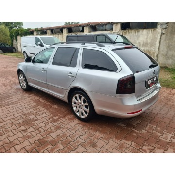 Skoda Octavia 2009,  1.6 benzyna - Na sprzedaż za 22 900 zł - Świebodzin - zdjęcie 7