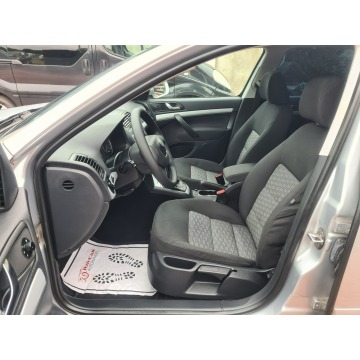 Skoda Octavia 2009,  1.6 benzyna - Na sprzedaż za 22 900 zł - Świebodzin - zdjęcie 8