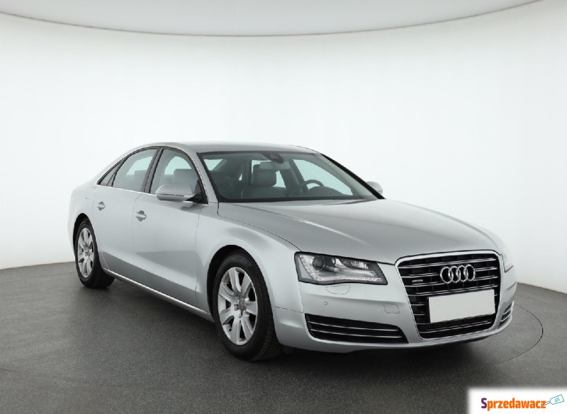 Audi A8  Liftback 2010,  3.0 diesel - Na sprzedaż za 57 999 zł - Przemyśl