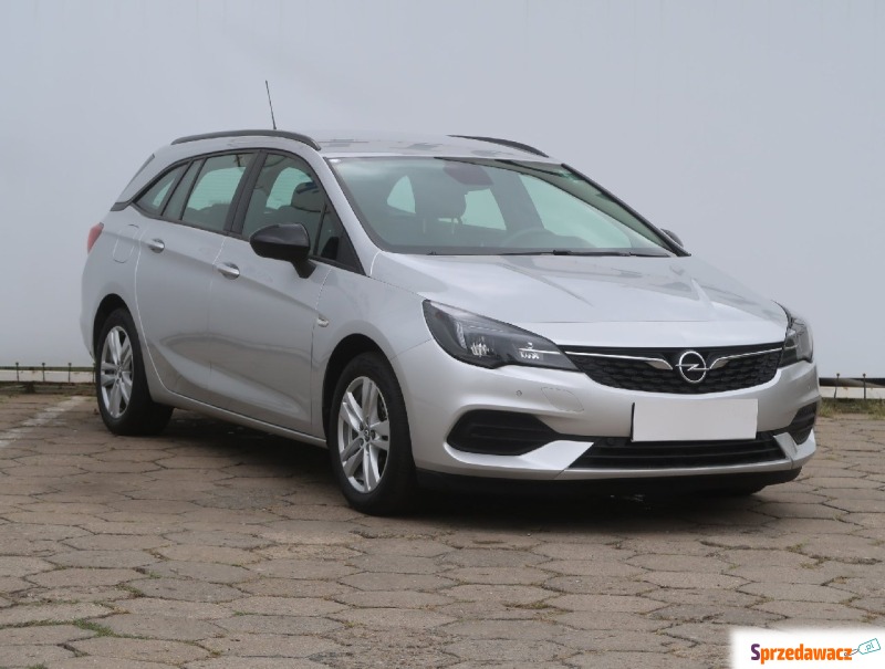 Opel Astra  Kombi 2021,  1.2 benzyna - Na sprzedaż za 45 999 zł - Łódź