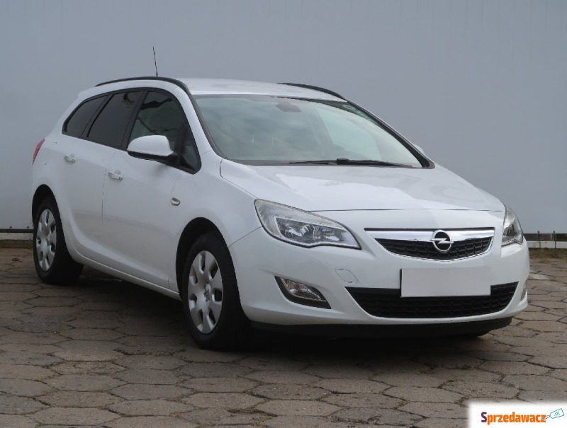 Opel Astra 1.4 16V (101KM), 2011 - Samochody osobowe - Łódź