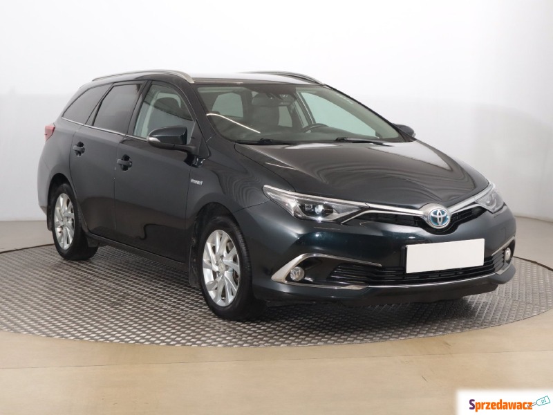 Toyota Auris Hybrid (136KM), 2015 - Samochody osobowe - Zabrze