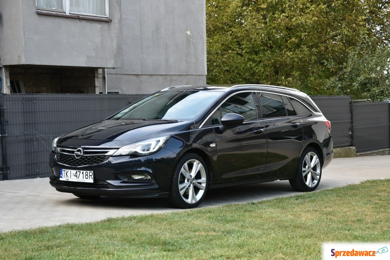 Opel Astra 2019,  1.6 diesel - Na sprzedaż za 47 900 zł - Piekoszów