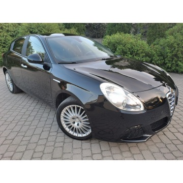 Alfa Romeo Giulietta - Bardzo dobry stan. Alufelgi, Klimatronik.