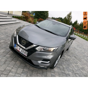 Nissan Qashqai - xenon led kamera 360 automat  super stan