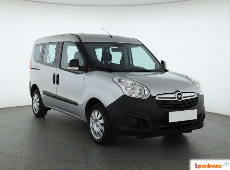 Opel Combo 1.4 16V (95KM), 2018 - Samochody osobowe - Piaseczno