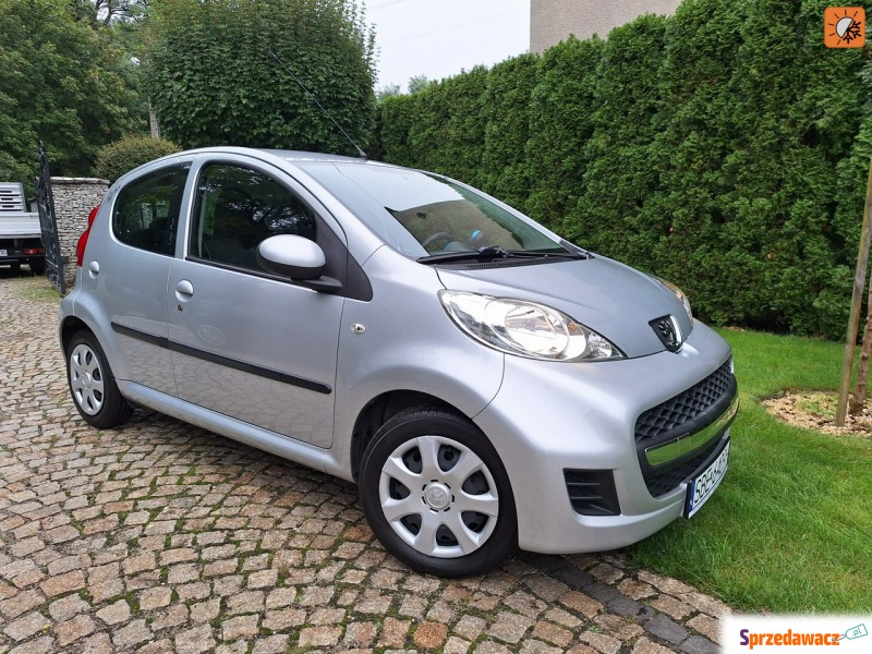 Peugeot 107  Hatchback 2010,  1.0 benzyna - Na sprzedaż za 14 800 zł - Siewierz