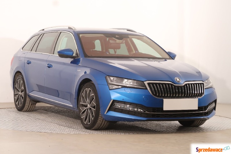 Skoda Superb  Kombi 2019,  2.0 benzyna - Na sprzedaż za 141 999 zł - Kwidzyn