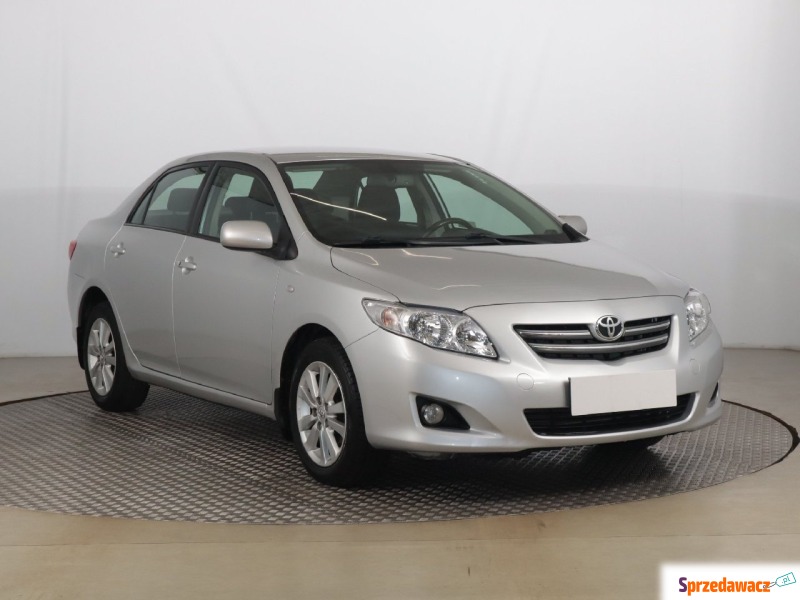 Toyota Corolla  Liftback 2008,  1.6 benzyna - Na sprzedaż za 22 499 zł - Zabrze