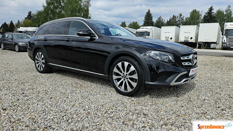 Mercedes - Benz E-klasa 2018,  2.0 diesel - Na sprzedaż za 131 999 zł - Warszawa