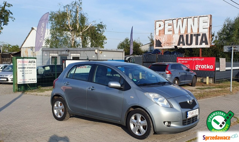 Toyota Yaris  Hatchback 2006,  1.3 benzyna - Na sprzedaż za 17 400 zł - Przyszowice