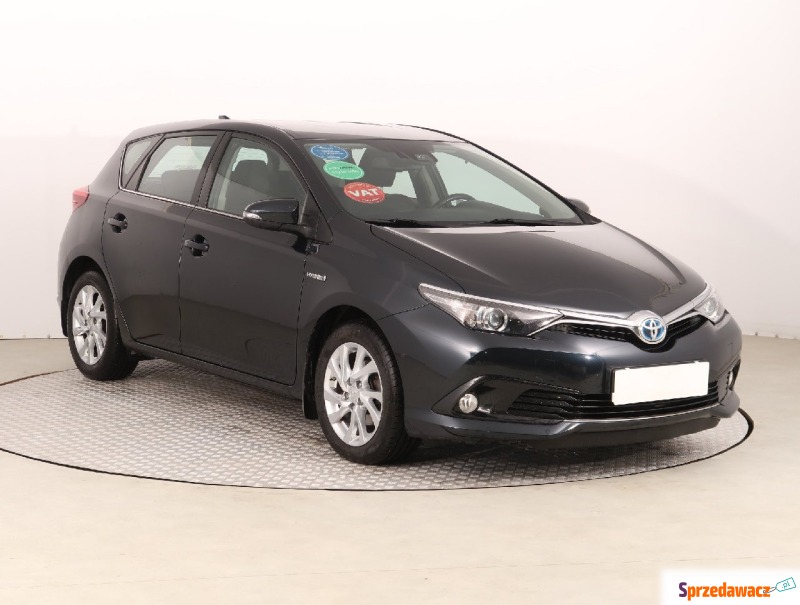 Toyota Auris  Hatchback 2016,  1.8 benzyna - Na sprzedaż za 65 999 zł - Gdańsk