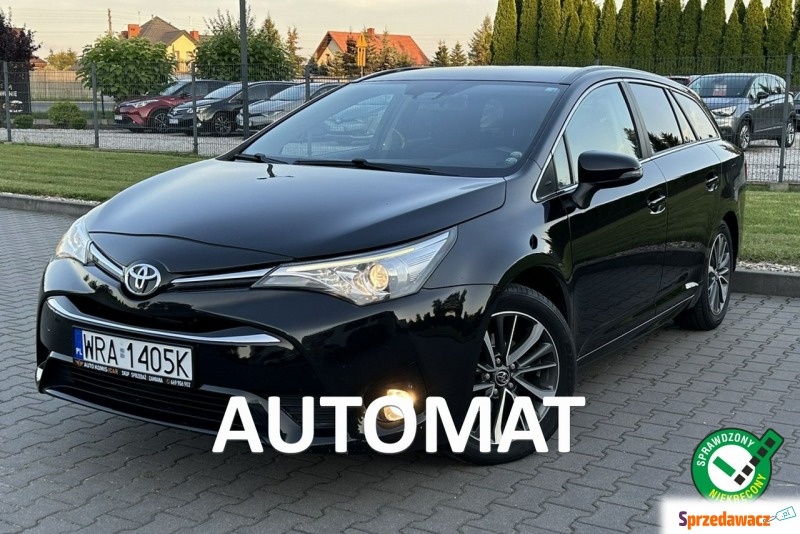 Toyota Avensis 2016,  1.8 benzyna - Na sprzedaż za 59 900 zł - Kotarwice