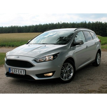 Ford Focus - 1.0 EcoBoost 125 KM 6 BIEGÓW Klimatronik LED Navi PDC Grzane FOTELE