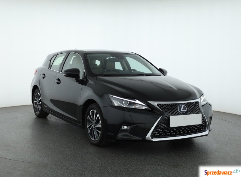 Lexus CT  Hatchback 2018,  1.8 benzyna - Na sprzedaż za 77 999 zł - Piaseczno