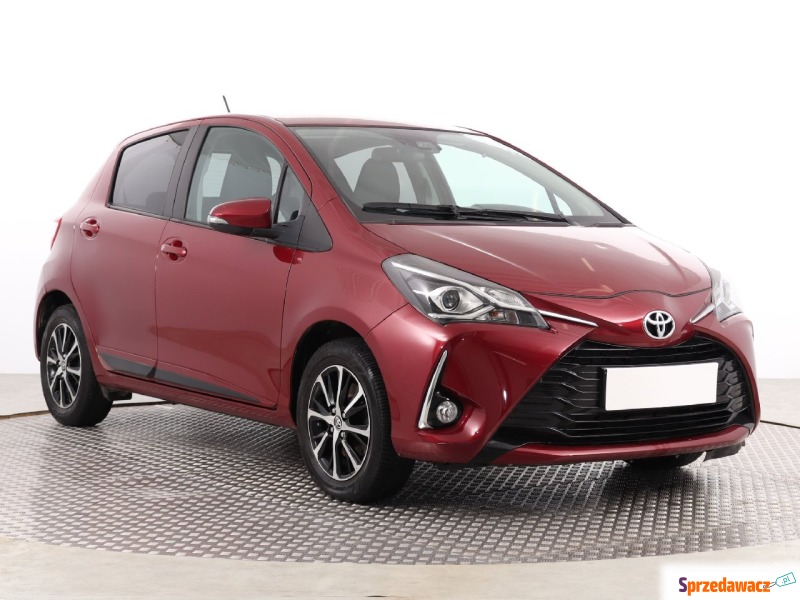 Toyota Yaris  Hatchback 2018,  1.5 benzyna - Na sprzedaż za 52 999 zł - Katowice