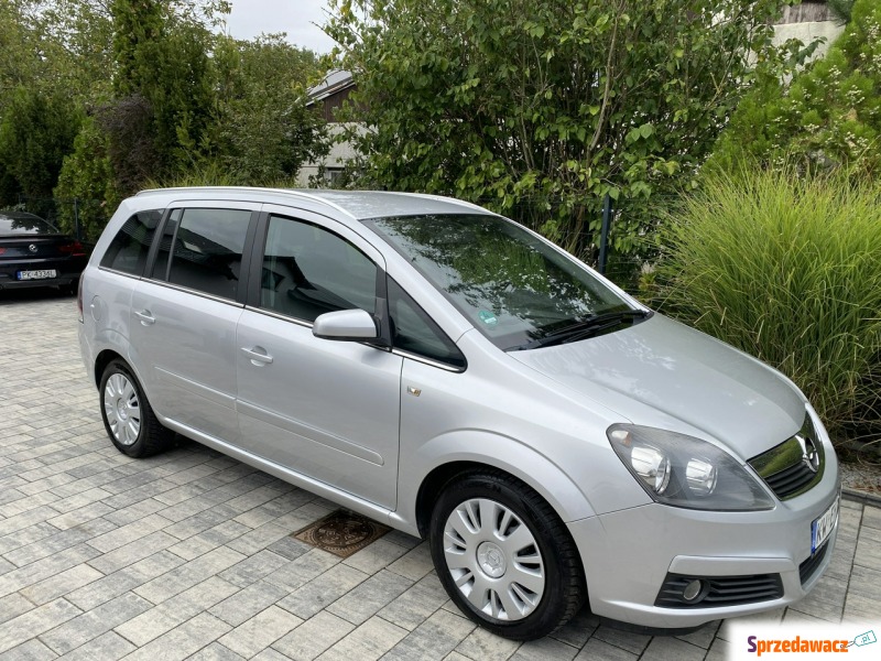 Opel Zafira  Minivan/Van 2009,  1.6 benzyna - Na sprzedaż za 16 900 zł - Poznań