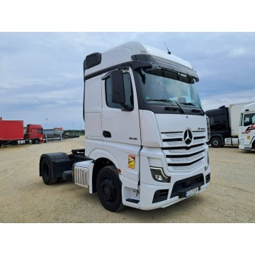 Mercedes Actros - 2023