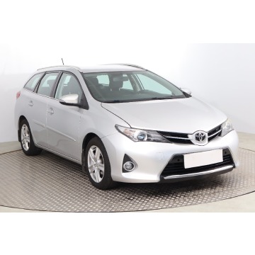 Toyota Auris 1.6 Valvematic (132KM), 2014