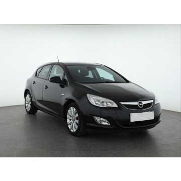 Opel Astra 1.4 T (140KM), 2011