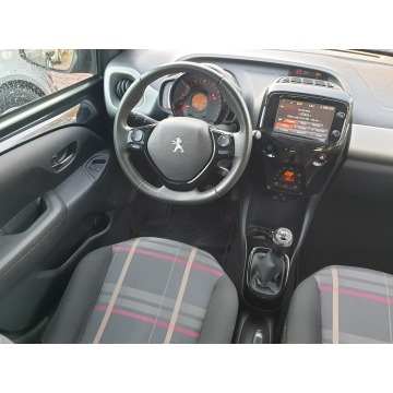 Peugeot 108  Hatchback 2014,  1.2 benzyna - Na sprzedaż za 25 900 zł - Lublin - zdjęcie 12