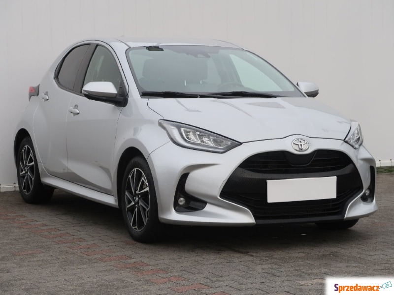 Toyota Yaris  Hatchback 2021,  1.5 benzyna - Na sprzedaż za 77 999 zł - Bielany Wrocławskie