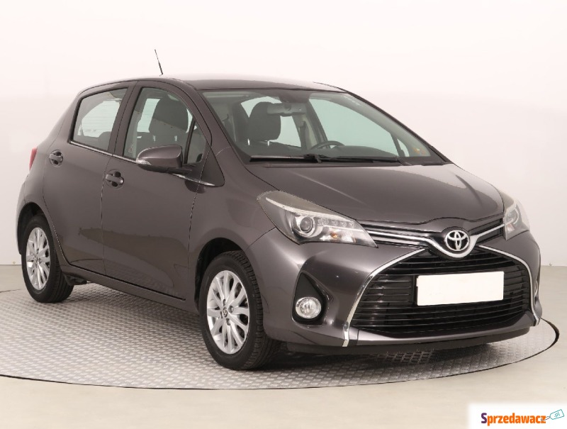 Toyota Yaris 1.33 Dual VVT-i (99KM), 2014 - Samochody osobowe - Tarnobrzeg