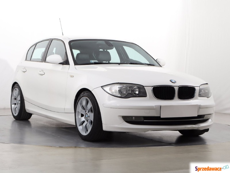 BMW Seria 1  Hatchback 2008,  2.0 benzyna - Na sprzedaż za 17 999 zł - Katowice