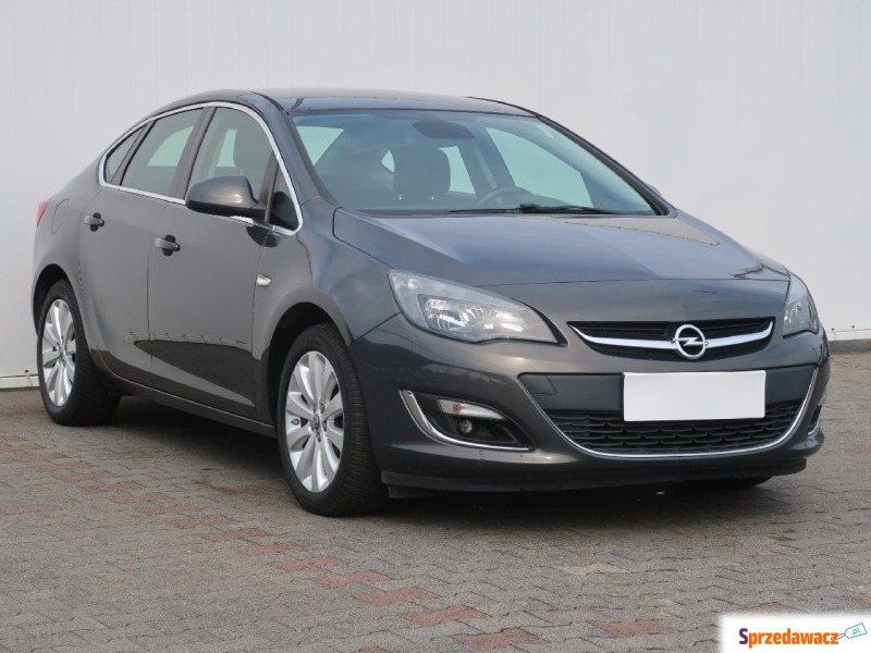 Opel Astra  Liftback 2015,  1.4 benzyna+LPG - Na sprzedaż za 29 999 zł - Bielany Wrocławskie