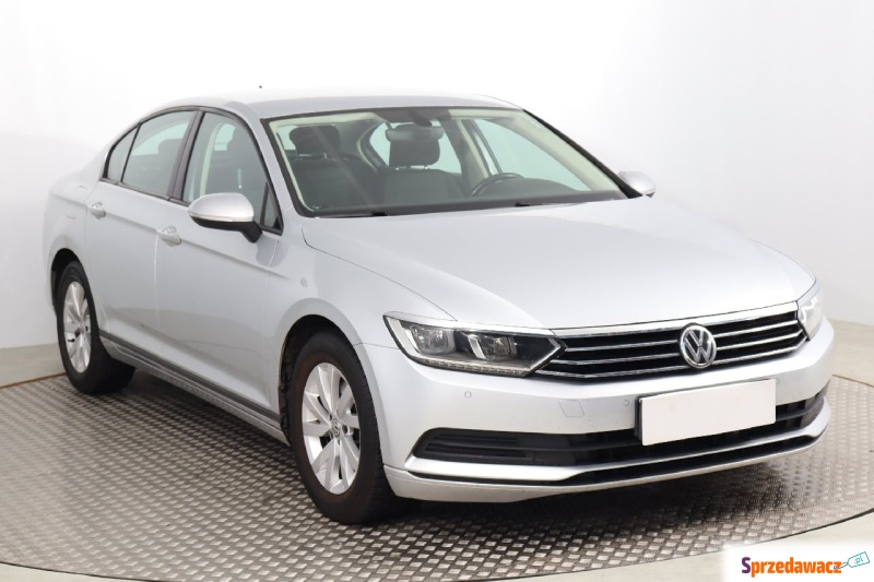 VW Passat 2.0 TDI (150KM), 2017 - Samochody osobowe - Bielany Wrocławskie