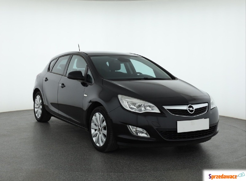 Opel Astra  Hatchback 2011,  1.4 benzyna+LPG - Na sprzedaż za 17 999 zł - Piaseczno