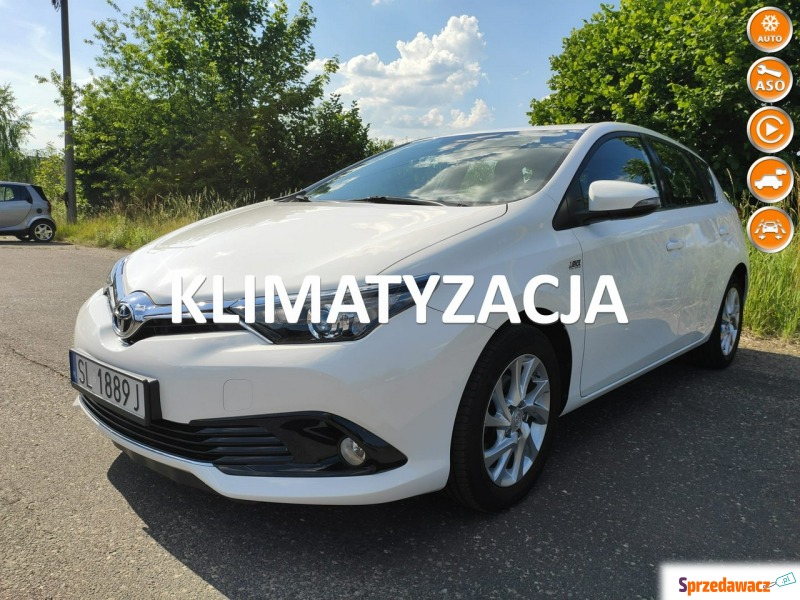 Toyota Auris  Hatchback 2018,  1.2 benzyna - Na sprzedaż za 59 900 zł - Ruda Śląska