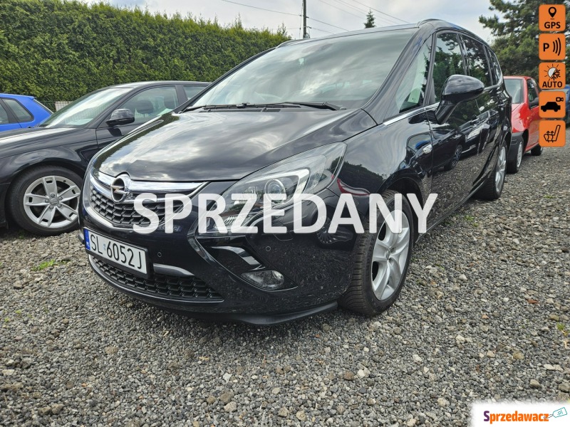 Opel Zafira  Minivan/Van 2015,  1.4 benzyna - Na sprzedaż za 44 900 zł - Ruda Śląska