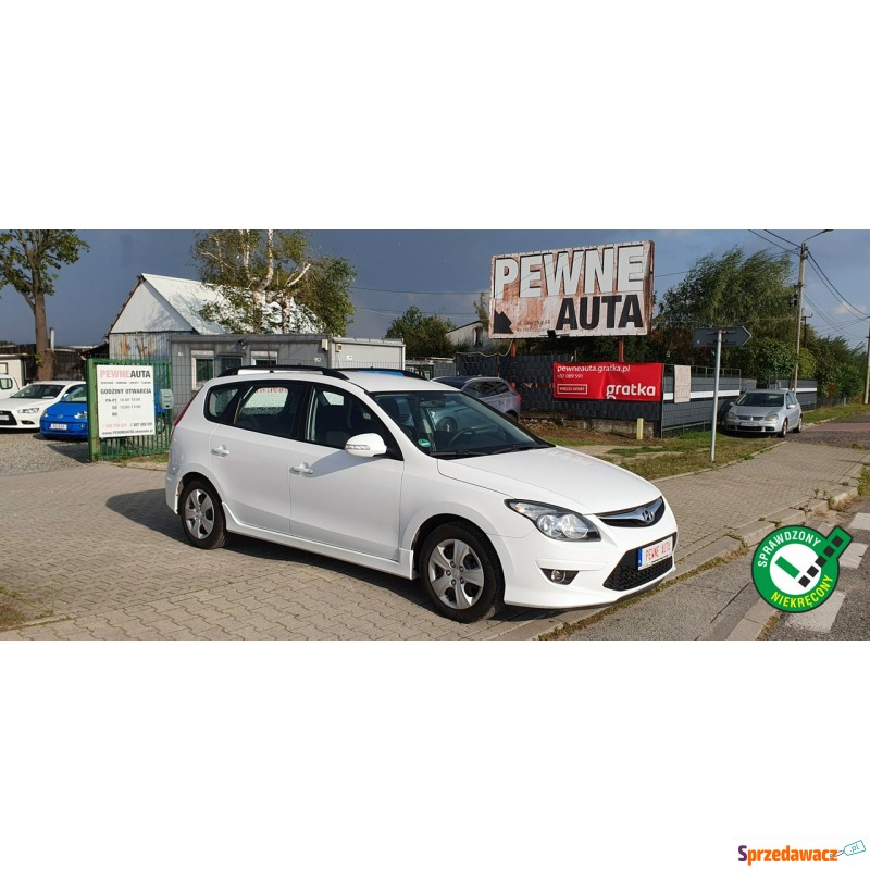 Hyundai i30  Hatchback 2011,  1.4 benzyna - Na sprzedaż za 24 900 zł - Przyszowice