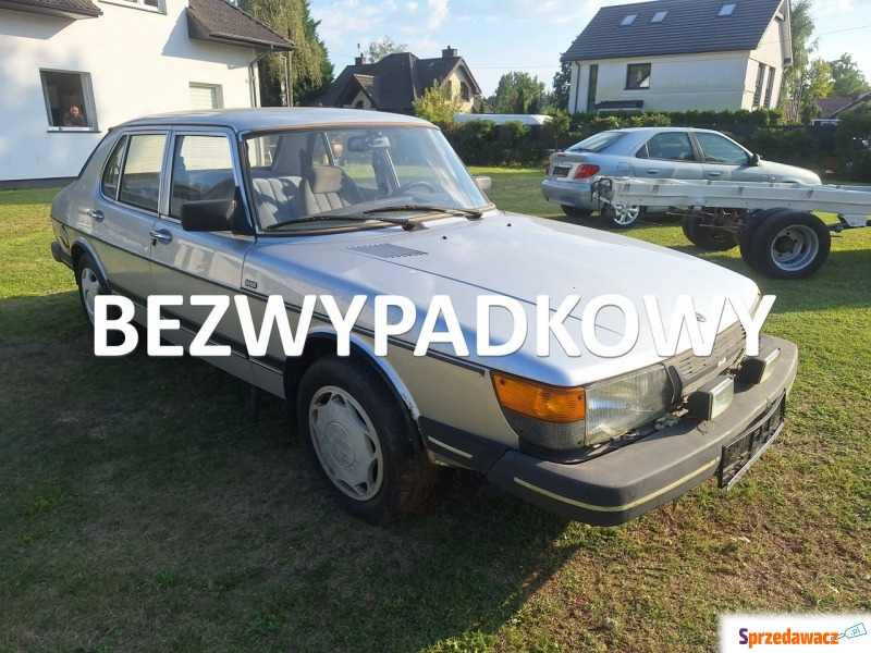 Saab 900  Sedan/Limuzyna 1985,  2.0 benzyna - Na sprzedaż za 8 900,00 zł - Zieleniewo