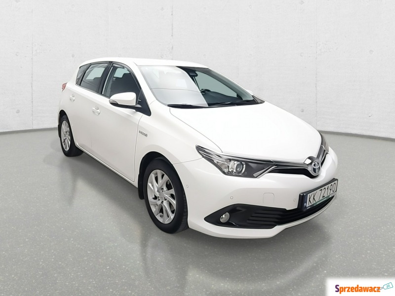 Toyota Auris 2018,  1.8 hybryda - Na sprzedaż za 36 285 zł - Komorniki