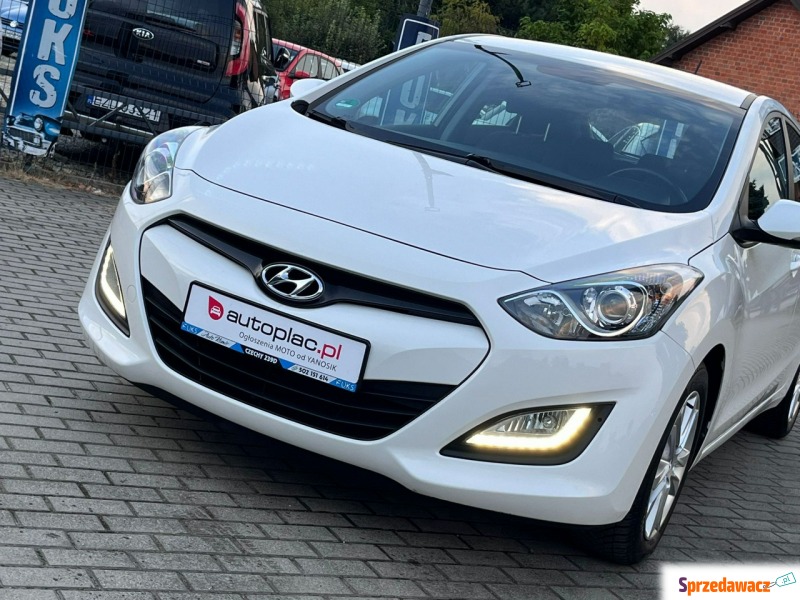 Hyundai i30  Hatchback 2014,  1.4 benzyna - Na sprzedaż za 39 900 zł - Czechy