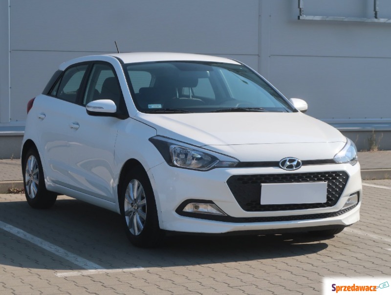 Hyundai i20  Hatchback 2016,  1.3 benzyna - Na sprzedaż za 41 999 zł - Częstochowa