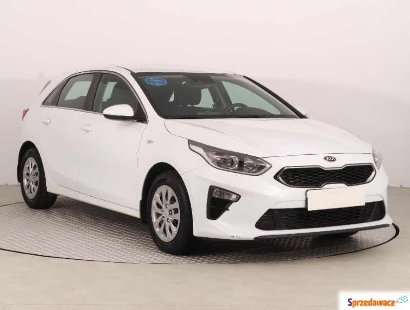 Kia Ceed  Hatchback 2018,  1.4 benzyna - Na sprzedaż za 57 999 zł - Poznań