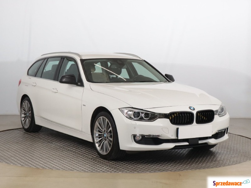 BMW Seria 3  Kombi 2014,  2.0 benzyna - Na sprzedaż za 57 999 zł - Zabrze