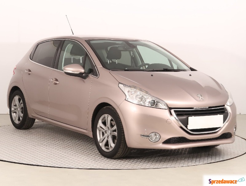 Peugeot 208  Hatchback 2014,  1.2 benzyna - Na sprzedaż za 24 999 zł - Kędzierzyn-Koźle