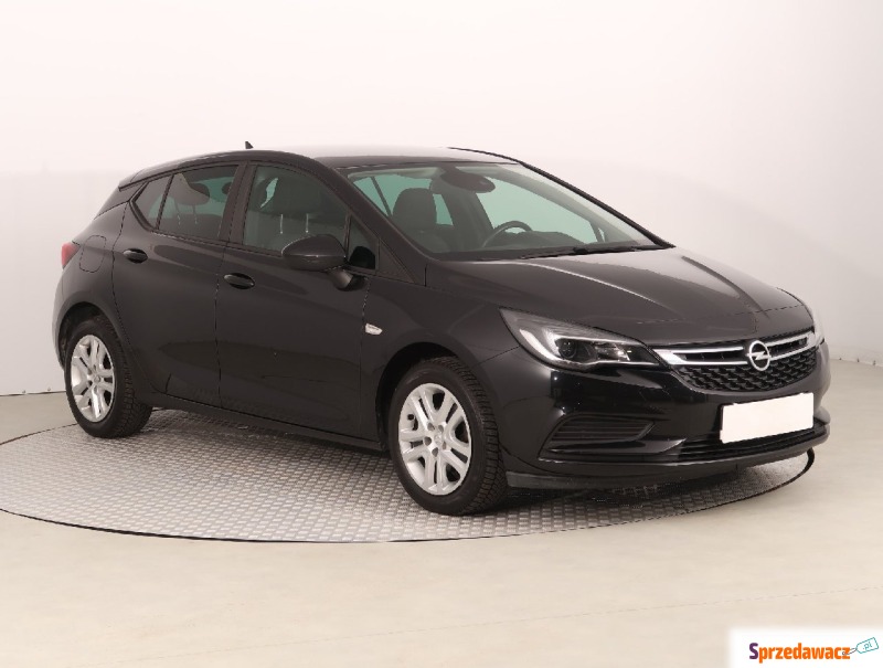 Opel Astra  Hatchback 2016,  1.4 benzyna - Na sprzedaż za 43 999 zł - Lublin